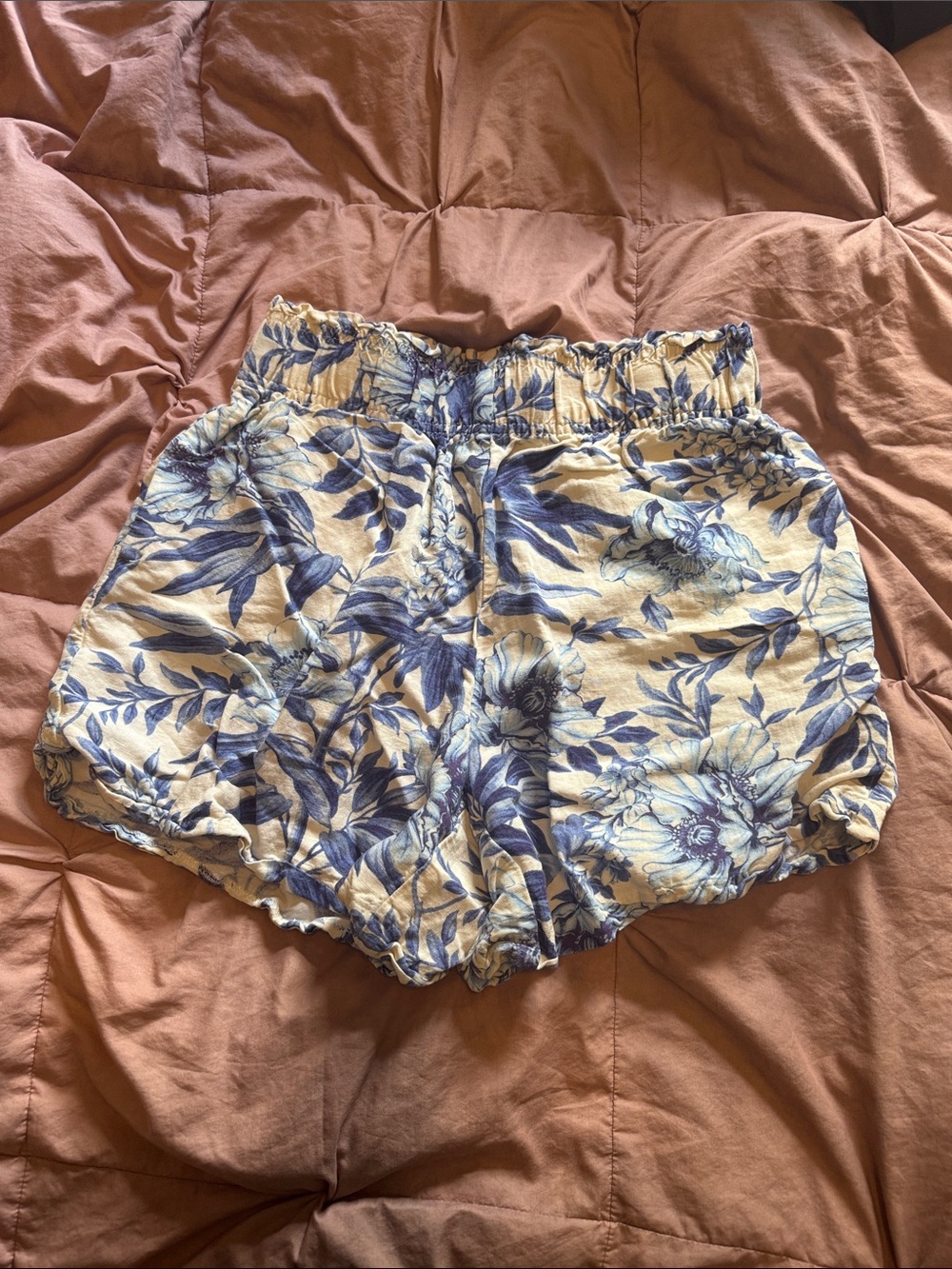 H&M Cream Shorts with Blue Floral Print - High Waist